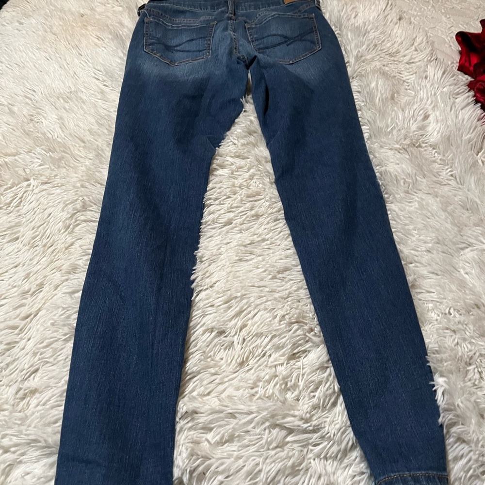 Aeropostale skinny jeans with stretch.